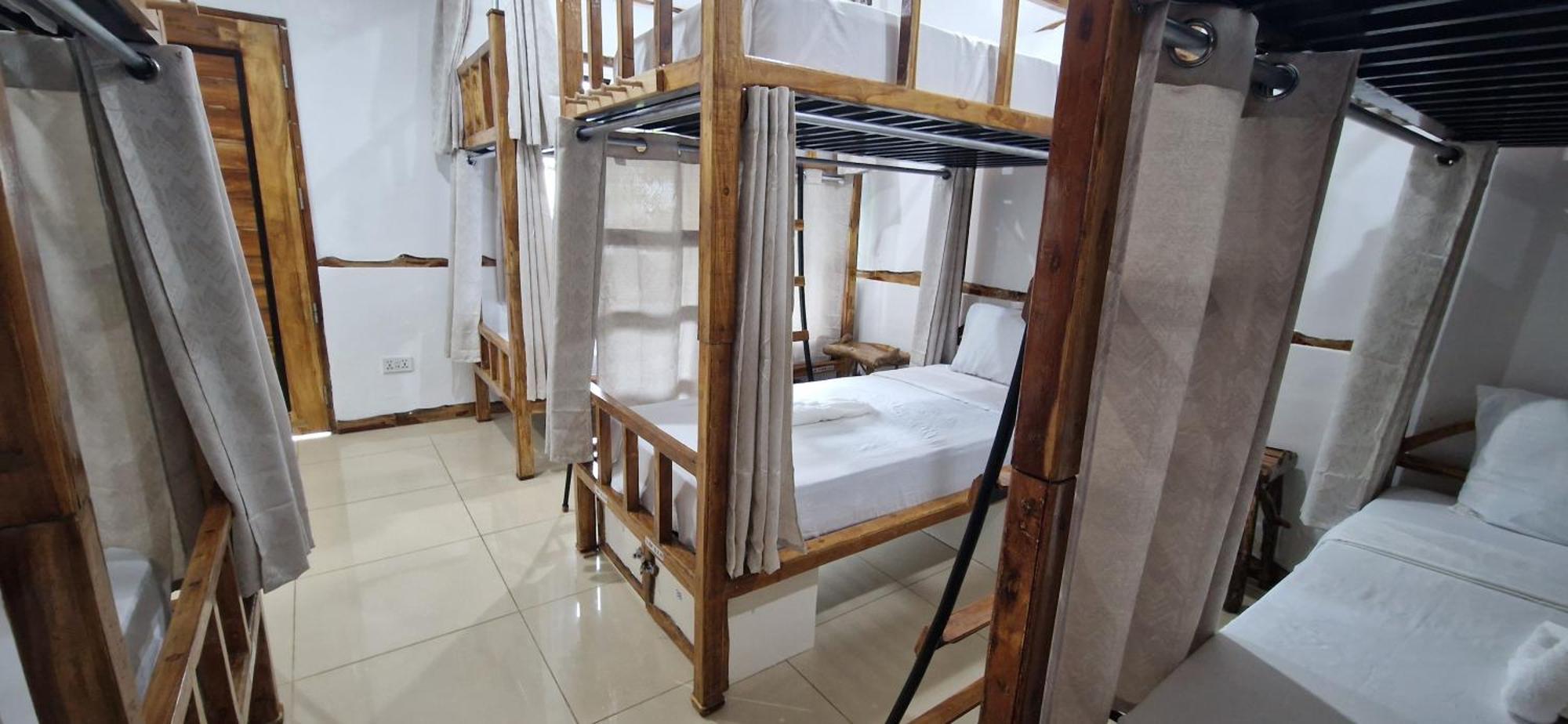 The Hat Trick Hostel Basdiot Ngoại thất bức ảnh