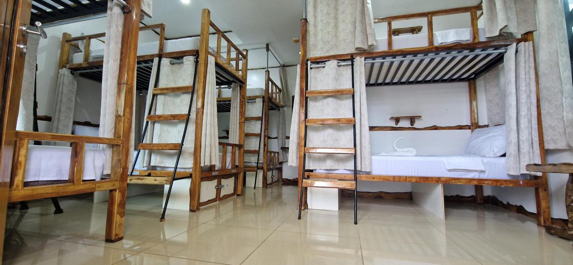 The Hat Trick Hostel Basdiot Ngoại thất bức ảnh