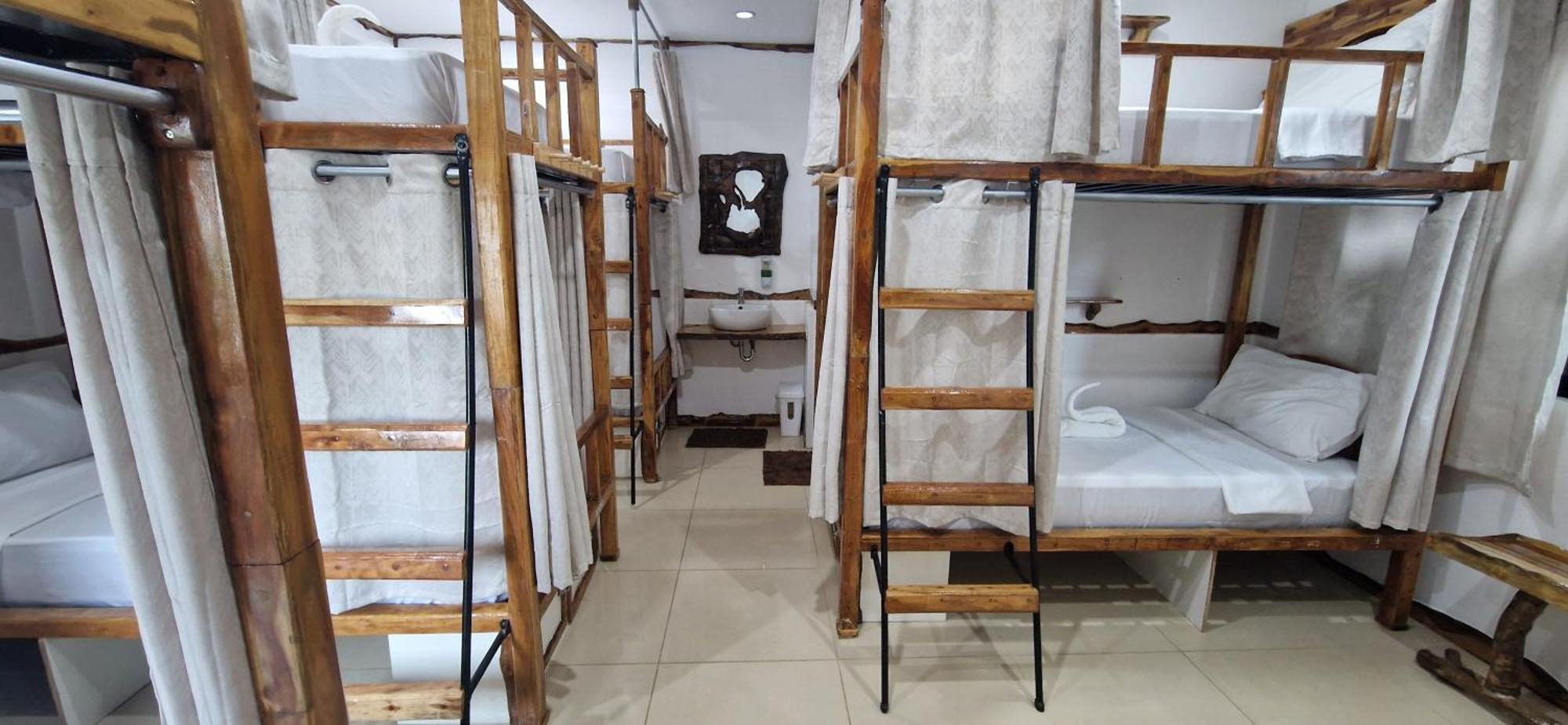 The Hat Trick Hostel Basdiot Ngoại thất bức ảnh